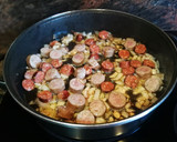Foto del paso 5 de la receta: Col fermentada con butifarra y chorizo al horno
