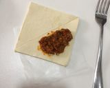 Gambar langkah 2 resipi Sardin Puff.