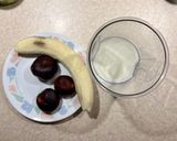 A picture of step 1 of Fig and banana smoothie 🍌.