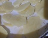 Une image de l'étape 2 de Gratin dauphinois.