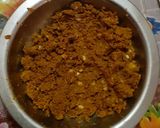 A picture of step 1 of Stuffed Garlic chilli.