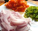 Une image de l'étape 2 de Rougail saucisse.