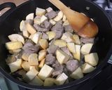 Une image de l'étape 12 de Sauté de veau aux légumes et tomates confites.