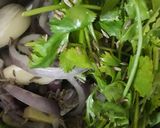 A picture of step 2 of Bhel ussal (mixed sprouts).