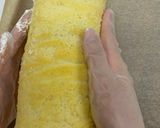 A picture of step 5 of Einkorn maple roll cake.