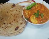 A picture of step 9 of Paneer Kolhapuri.