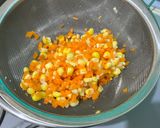 Foto langkah ke 2 dari resep Thai Shrimp Cake.