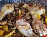 Foto del paso 4 de la receta: Pollo en salsa con ciruelas y champiñones
