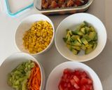 Hình bước làm 4 của món Poke bowls