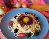Foto del paso 12 de la receta: Espaguetis con cebolla caramelizada y yema curada