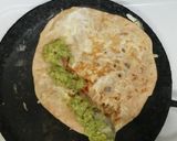 A picture of step 4 of Mexican avocado cheese taco.