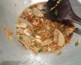 Foto langkah ke 2 dari resep Bihun Goreng bakso udang.