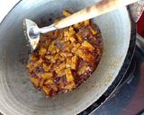 Foto langkah ke 3 dari resep Tempe orek lengket pedas manis gurih.