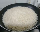 Foto del paso 2 de la receta: Arroz con choritos y camarones