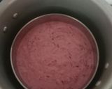 A picture of step 8 of Beetroot semolina double colour dhokla.