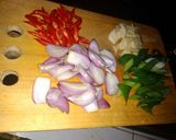 Foto langkah ke 2 dari resep Ayam goreng kuah mentega.