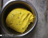 જુવારના લોટ નો મસાલા વાળો રોટલો (Jowar Masala Rotlo Recipe In Gujarati) રેસીપી સ્ટેપ1ફોટો