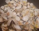 Foto del paso 3 de la receta: Almejas a la portuguesa