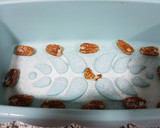 Foto del paso 4 de la receta: Bizcocho marmolado de plátano, pera y chocolate 🍌🍐 🍫