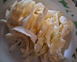 Foto langkah ke 2 dari resep 94. Tumis bola ayam sayur.