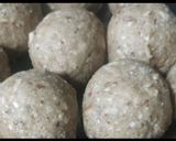 A picture of step 4 of Gond ke laddu.
