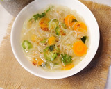 Foto langkah ke 4 dari resep Sop Bihun Oyong.