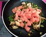 Foto del paso 5 de la receta: Salteado de salmón sobre crema de calabaza