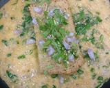 A picture of step 3 of Bread omelette (veg).