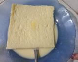 Foto langkah ke 3 dari resep Cinnamon French Toast.