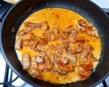 Foto del paso 7 de la receta: Salchichapas con queso