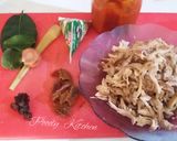 Foto langkah ke 2 dari resep Ayam Suwir Santan Pedas.