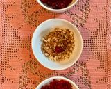 Bögrés piskóta savanyú gyümölcsökkel és dióval recept fázis 1 fotója