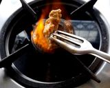 A picture of step 3 of Butter Chicken Bunny Chow.