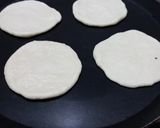 A picture of step 7 of Mini Pita Bread With Colourful Hummus.