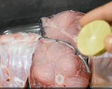 A picture of step 1 of Steamed fish with mustard sauce.
