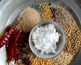 A picture of step 1 of வாங்கி பாத்/ கத்திரிக்காய் சாதம்.