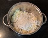 A picture of step 2 of Sabudana Vada.