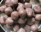 A picture of step 2 of Methi Dumplings.