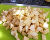 صورة لخطوة 1 من وصفة كيكة التفاح مع صلصة التوفي