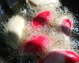रंगीन गुजिया (Rangeen gujiya recipe in hindi) रेसिपी चरण 10 फोटो