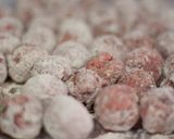 Foto del paso 6 de la receta Albóndigas de jamón y queso sin leche ni huevos en salsa de judías