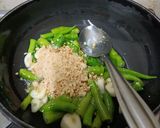 A picture of step 1 of Jawarichi Thecha Bhakri.