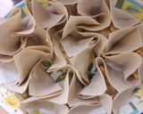 Foto langkah ke 4 dari resep Dumpling Ayam Bayam.