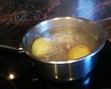 Foto del paso 1 de la receta: Caballa al horno con salsa de pimiento y patata