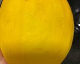 A picture of step 1 of Melon shake.