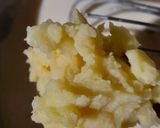 A picture of step 4 of Crustless Quiche With Egg And Flour.