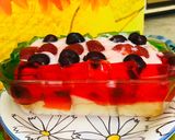 A picture of step 4 of Stawbery and berry Trifle.