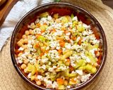 Foto del paso 5 de la receta: Ensalada de garbanzos, calabacín y zanahoria