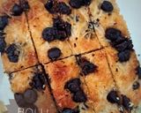 Foto langkah ke 8 dari resep Bolu Pisang Uli Tabur Keju Chocochips.