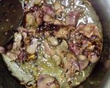 A picture of step 1 of Fry Kaleji.